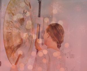 Martina - Yoga, avslappning till gong och mantrasång (1)